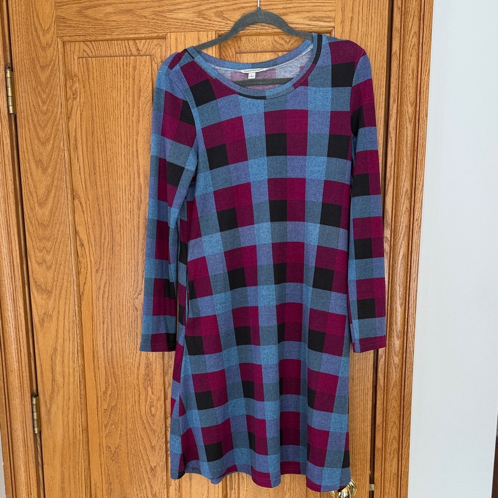 DAVI & DANI Blue and Red Plaid Long Sleeve Dress with POCKETS!!